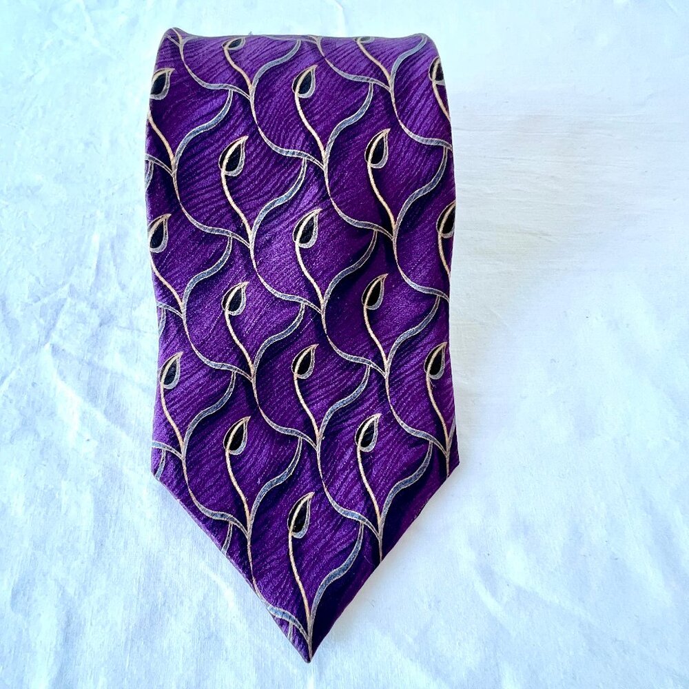 Bill Blass Silk Neck Tie, Purple Gold and Black, Vine Design, Like New!